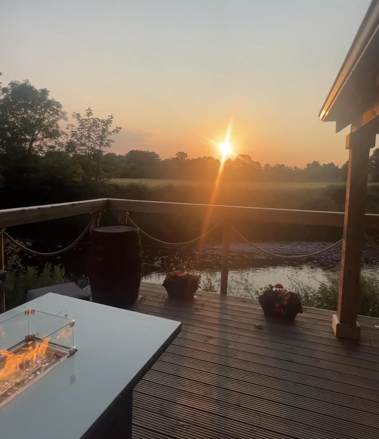 Luxury Accommodation In County Antrim With Riverside Hot Tub Kells Zewnętrze zdjęcie