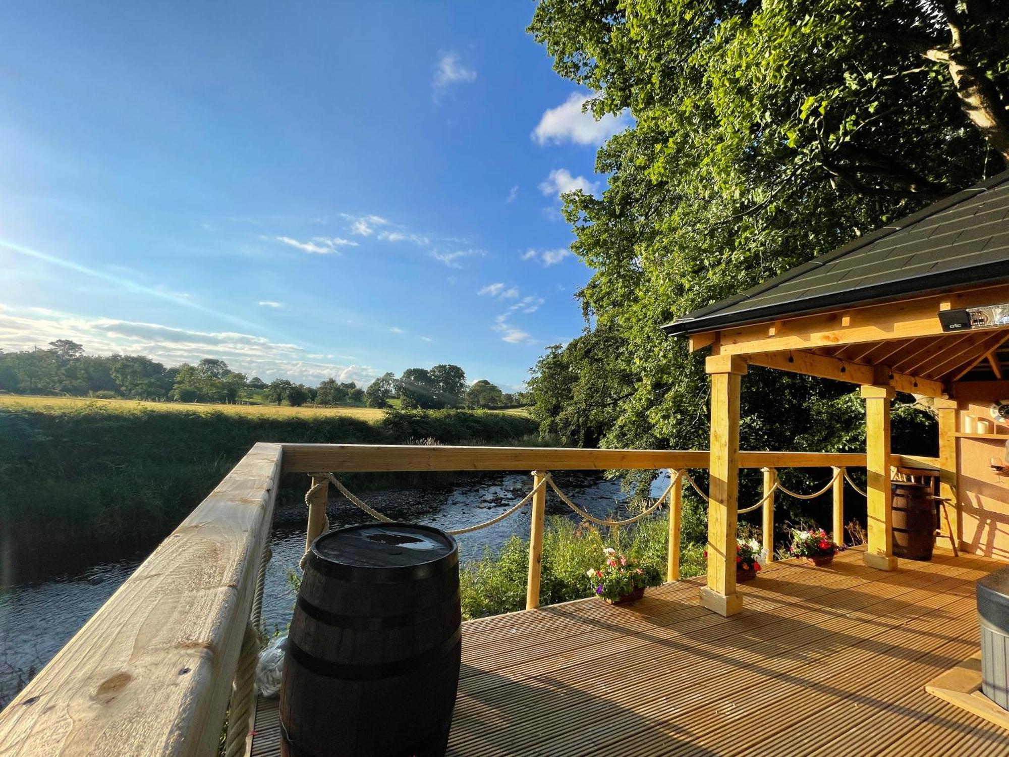 Luxury Accommodation In County Antrim With Riverside Hot Tub Kells Zewnętrze zdjęcie