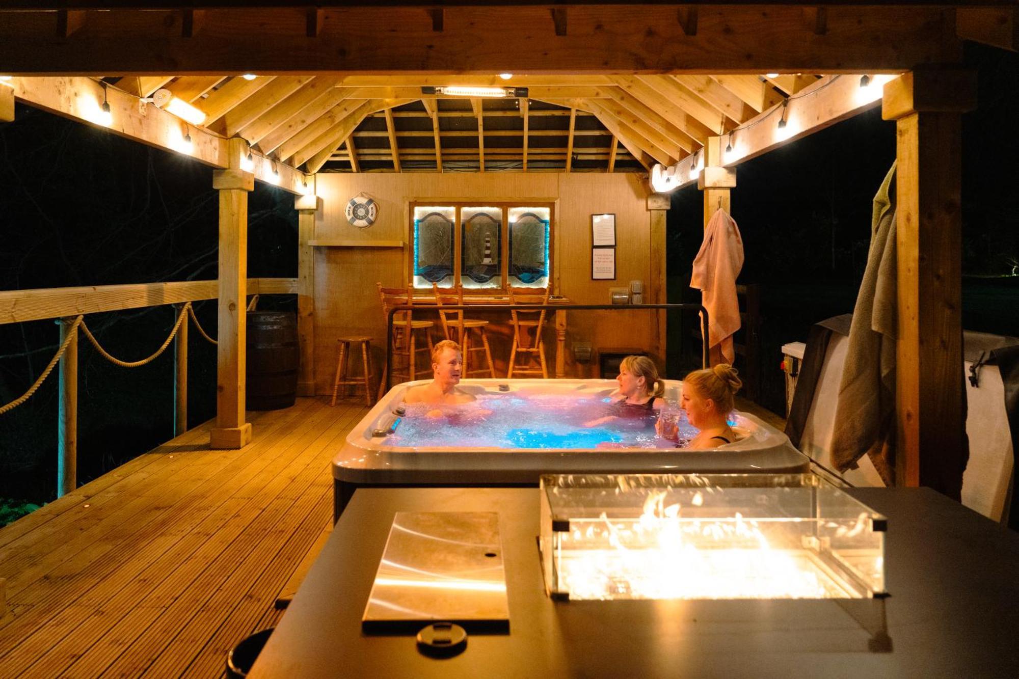 Luxury Accommodation In County Antrim With Riverside Hot Tub Kells Zewnętrze zdjęcie